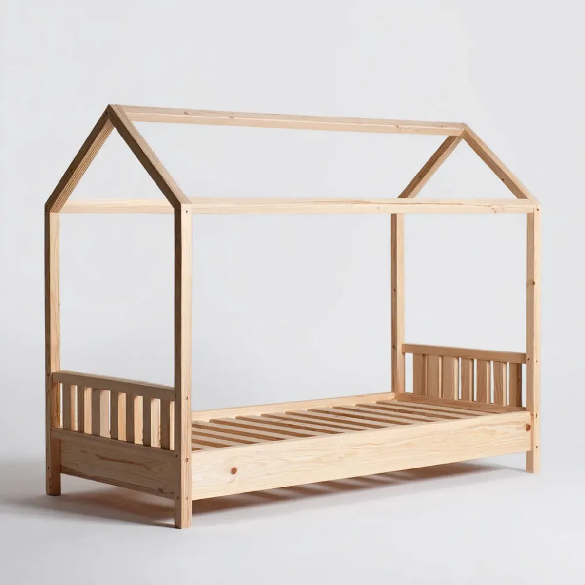 Lit enfant cabane en pin massif naturel 90 x 190 cm avec sommier à lattes